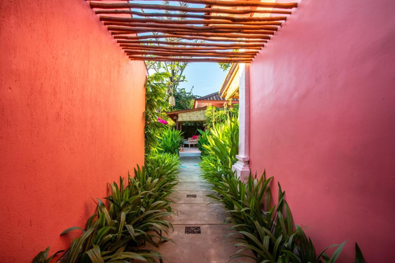 Bed and Breakfast Pinkprivate Sanur - For Cool Adults Only Екстер'єр фото